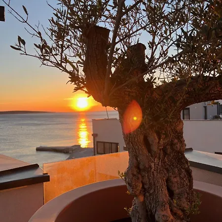 Luxury Penthouse 아파트