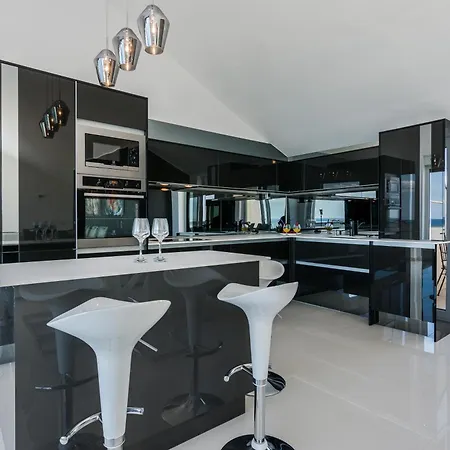 Luxury Penthouse *