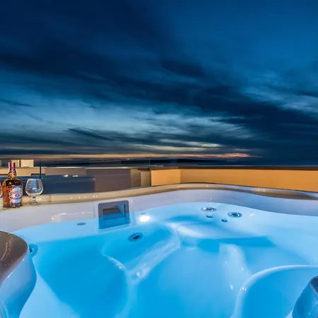 Luxury Penthouse Apartment Mandre