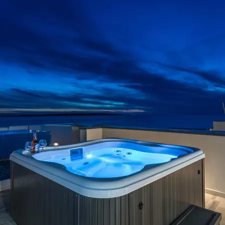 Luxury Penthouse *