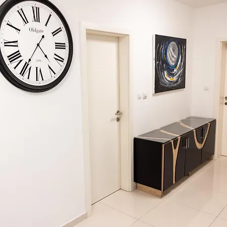 Luxury Penthouse Mandre