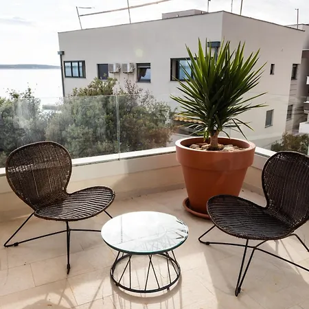 Luxury Penthouse Mandre