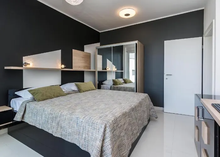 Luxury Penthouse 아파트 만드레