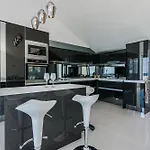 Luxury Penthouse *