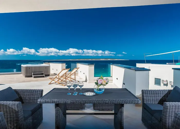 Luxury Penthouse *