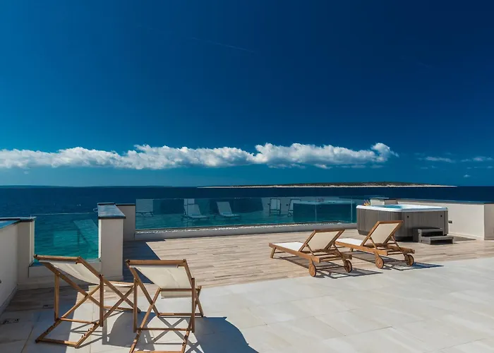 Luxury Penthouse Mandre