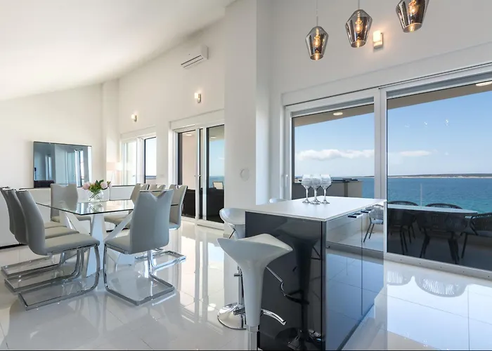 Luxury Penthouse Mandre