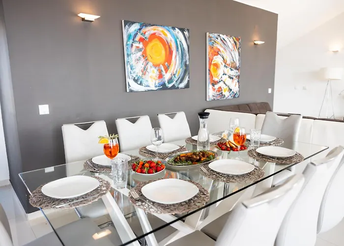 Luxury Penthouse Mandre